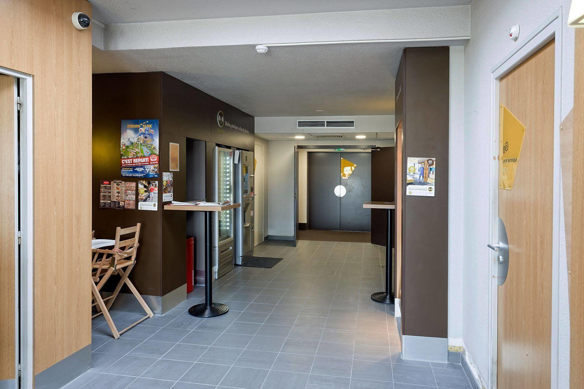 B&B Hotel Colmar Vignobles Ouest Wintzenheim Buitenkant foto